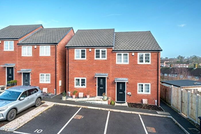 2 Bedroom Semi-Detached House For Sale In Bosworth Close, Hemel Hempstead, Hertfordshire, HP1