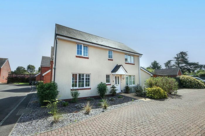 4 Bedroom Detached House For Sale In Mill Gardens, West End, SO18