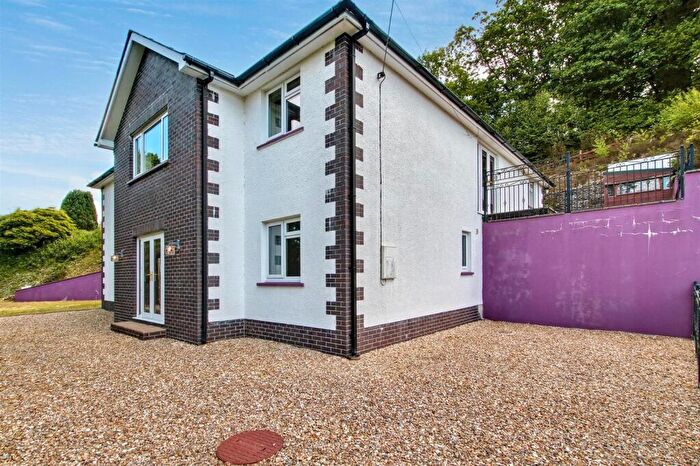 4 Bedroom Detached House For Sale In Drefach Felindre, Llandysul, SA44