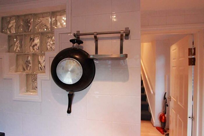 2 Bedroom Apartment To Rent In Rectory Road, London, N16