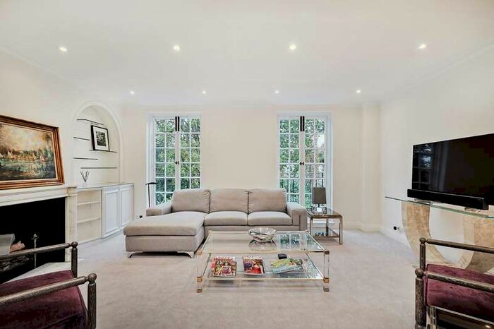 4 Bedroom House To Rent In Abbotsbury Road, London, W14