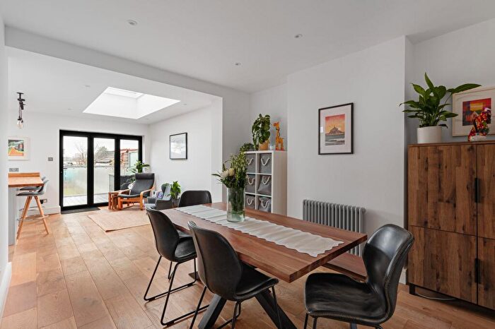 4 Bedroom Semi Detached House For Sale In Woodyates Road, London, SE12