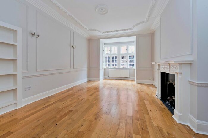 3 Bedroom Flat To Rent In Hornton Street, London, W8