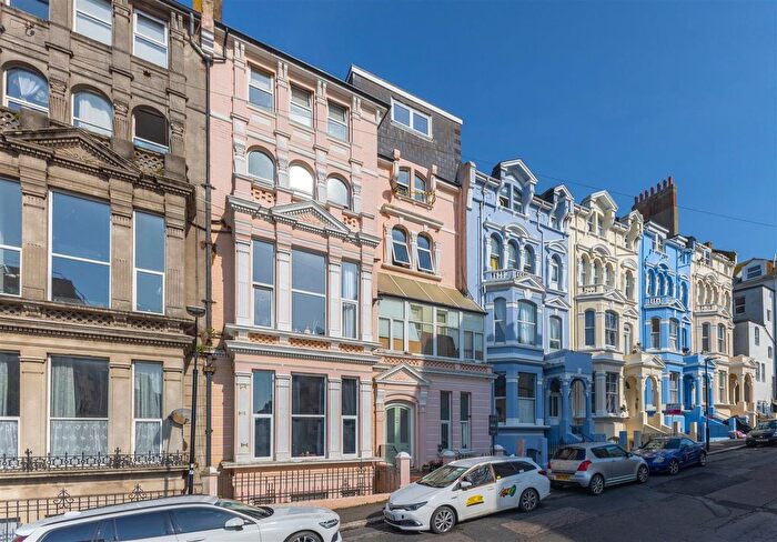 1 Bedroom Flat For Sale In Warrior Gardens, St. Leonards-On-Sea, TN37