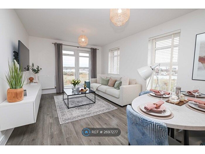 2 Bedroom Flat To Rent In Jefferson Avenue, Poole, BH15