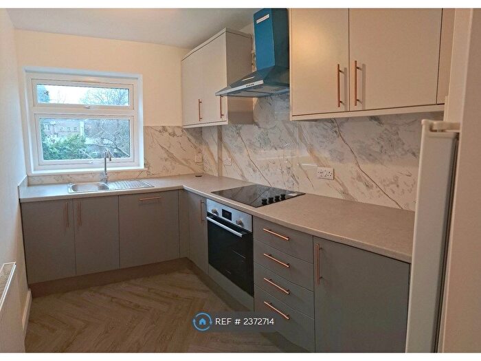 1 Bedroom Flat To Rent In High Gables, Bromley, BR2