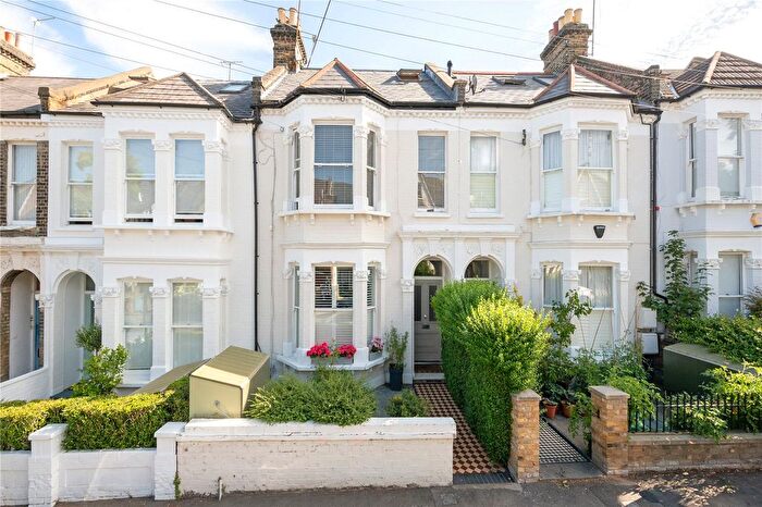 3 Bedroom Flat For Sale In Franconia Road, Abbeville Village, SW4