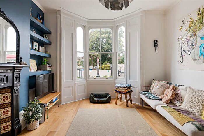 1 Bedroom Flat For Sale In Grove Road, Hackney, E3