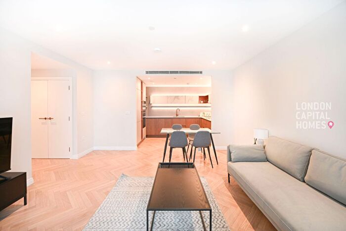 2 Bedroom Flat To Rent In Saxon House, Parkland Walk, London, SW6