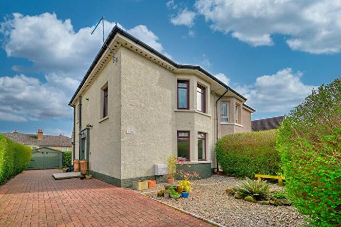 3 Bedroom Semi-Detached House For Sale In Braidcraft Road, Glasgow, G53