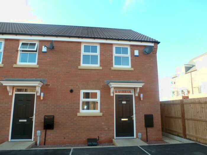 2 Bedroom House To Rent In Greenwich Park, Kingswood, Hull, HU7