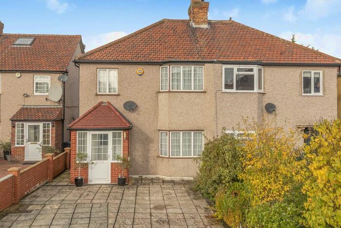 3 Bedroom Property To Rent In Downside Crescent, London W13