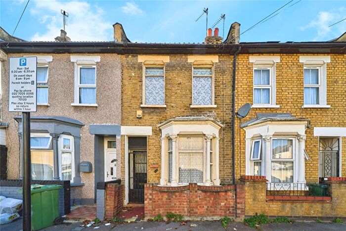 2 Bedroom Terraced House For Sale In Maiden Road, London, E15