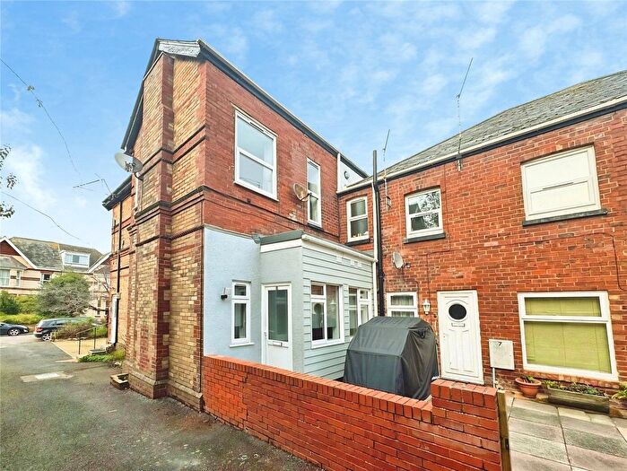 1 Bedroom Flat To Rent In Hartley Road, Exmouth, Devon, EX8