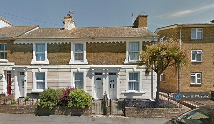 2 Bedroom End Of Terrace House To Rent In Dour Street, Dover, CT16