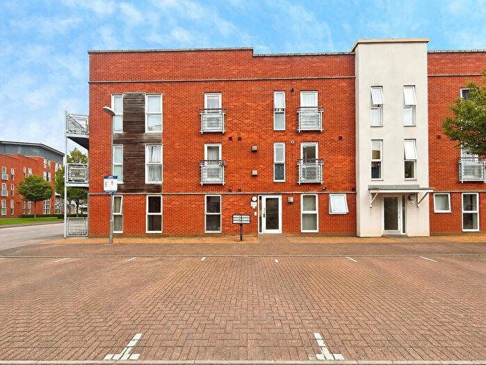 2 Bedroom Apartment For Sale In Compair Crescent, Ipswich, Suffolk, IP2