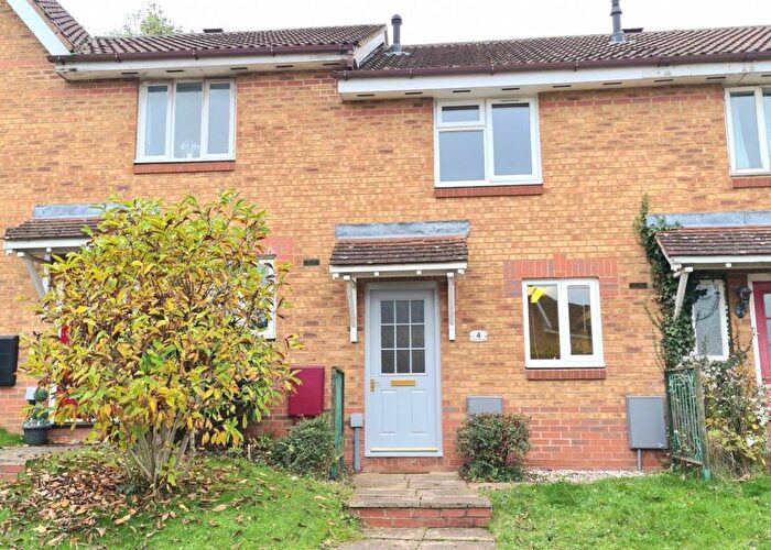2 Bedroom Property To Rent In Oak Grove, Daventry, NN11