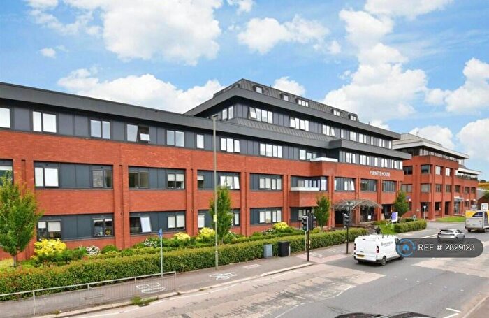 2 Bedroom Flat To Rent In Furness House, Redhill, RH1