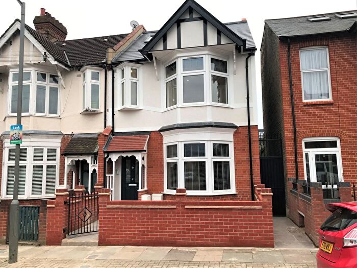 1 Bedroom Flat To Rent In Nimrod Road, Streatham, SW16