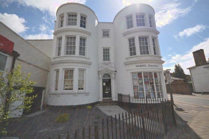 2 Bedroom Apartment To Rent In The White House, Marlowes, Hemel Hempstead, HP1