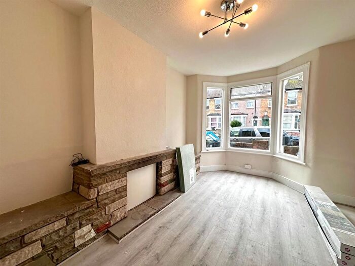 3 Bedroom Property To Rent In Clive Road, Enfield, EN1