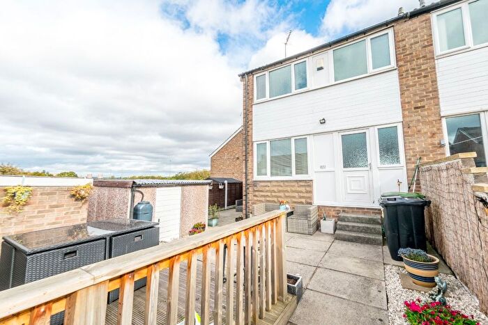 3 Bedroom End Of Terrace House For Sale In Wesley Croft, Leeds, LS11
