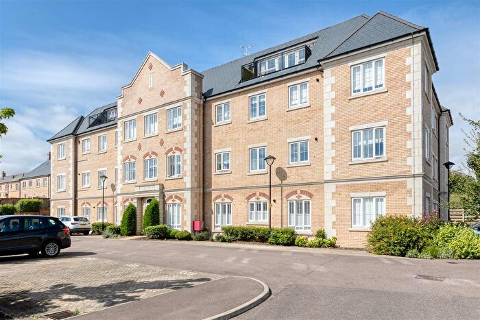 3 Bedroom Flat To Rent In Louise Rise, Fairfield, Hitchin, SG5