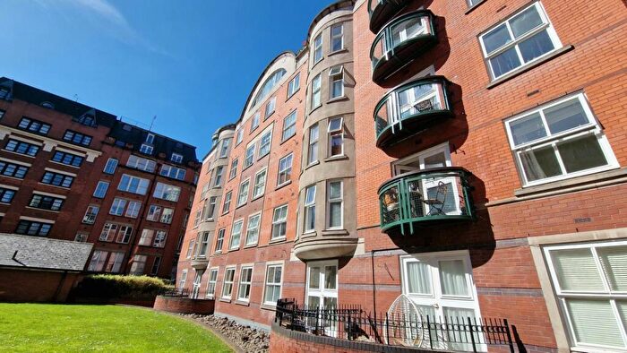 2 Bedroom Apartment To Rent In Venice Court, M1