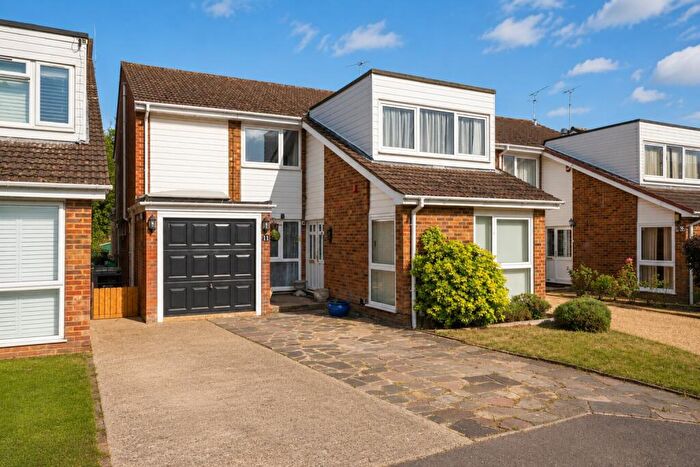 4 Bedroom Detached House For Sale In Hyburn Close, Bricket Wood, St. Albans, Hertfordshire, AL2
