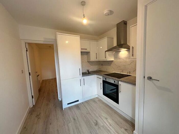 Studio To Rent In Christchurch Road, Bournemouth, Dorset, BH1