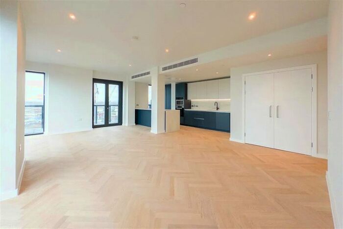 3 Bedroom Flat To Rent In Meadowlark House, Moorhen Drive, NW9