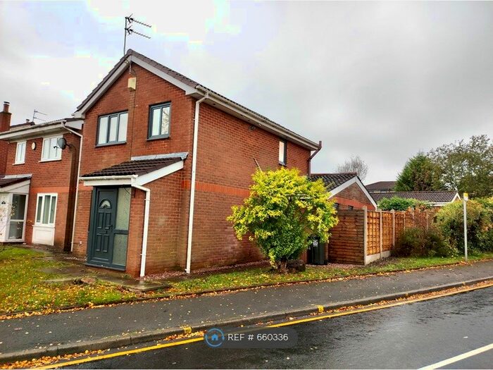 3 Bedroom Detached House To Rent In Elmsfield Avenue, Rochdale, OL11