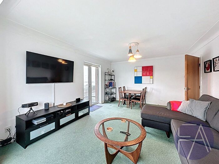 2 Bedroom Flat For Sale In Albany Road, Southport, Merseyside, PR9