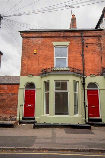 3 Bedroom Property To Rent In Marsden Street, Chesterfield, S40