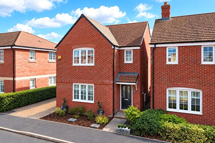 3 Bedroom Detached House For Sale In Westlake Gardens, Bramley, Tadley, Hampshire, RG26