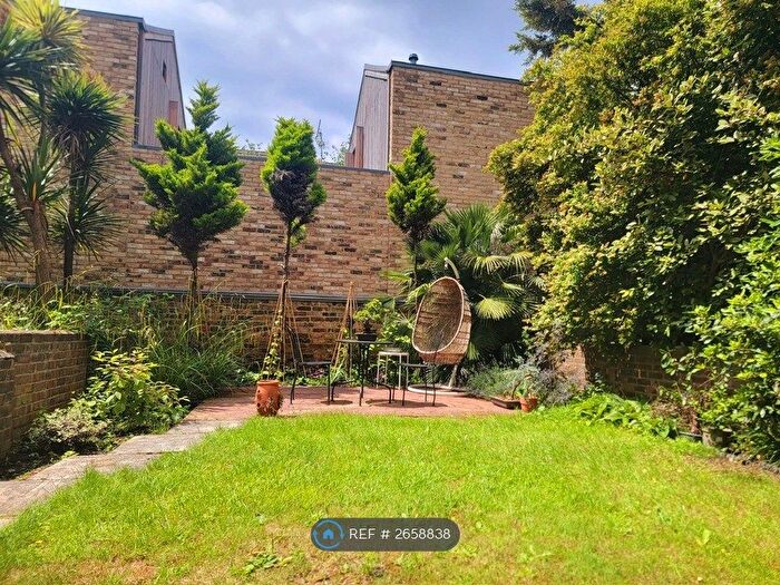 2 Bedroom Flat To Rent In Cambridge Grove, London, W6