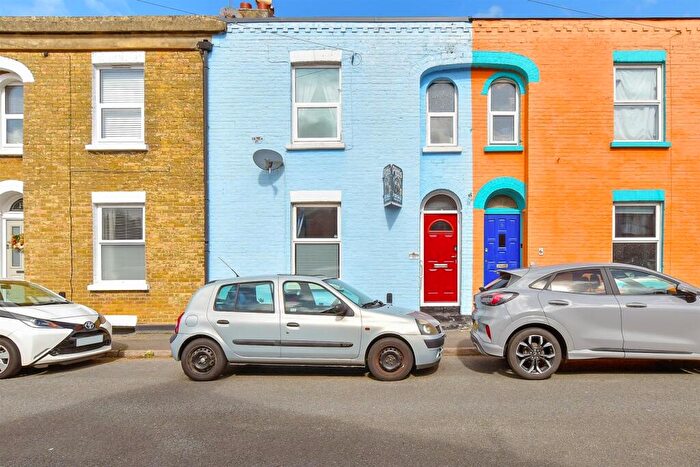 4 Bedroom Terraced House For Sale In Station Road, Sandown, Isle Of Wight, PO36