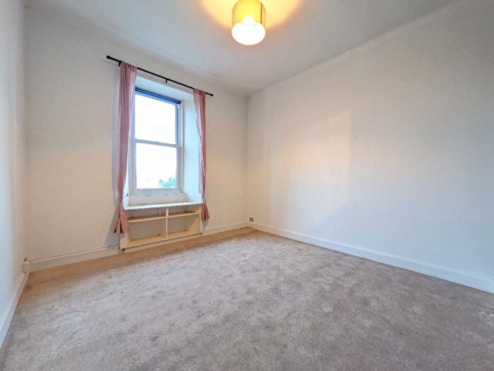 1 Bedroom Flat To Rent In Rossie Place, Easter Road, Edinburgh, EH7