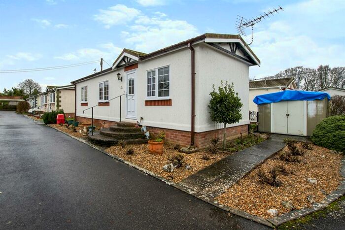 1 Bedroom Park Home For Sale In Kindersley Park Homes, Andover, SP11