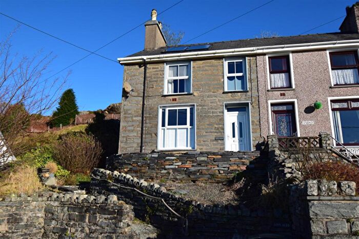 2 Bedroom House For Sale In Cae Clyd, Manod, Blaenau Ffestiniog, LL41