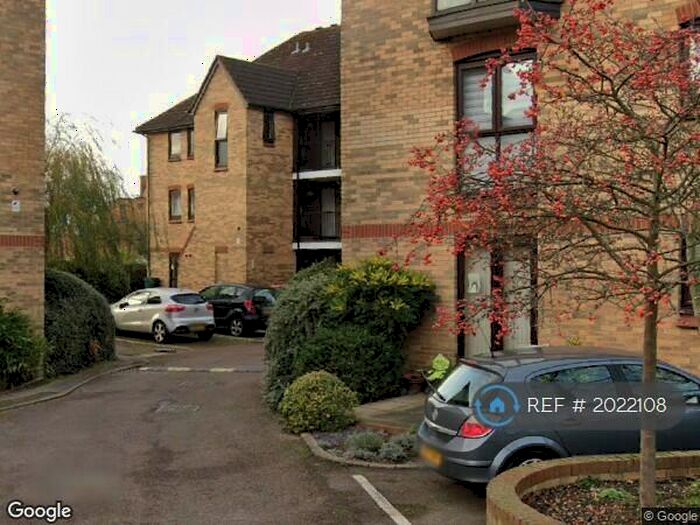 2 Bedroom Flat To Rent In Merton Road, Bedford, MK40