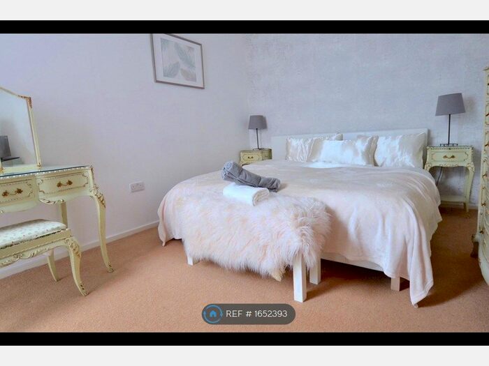 1 Bedroom Flat To Rent In Docklands Excel, London, E16