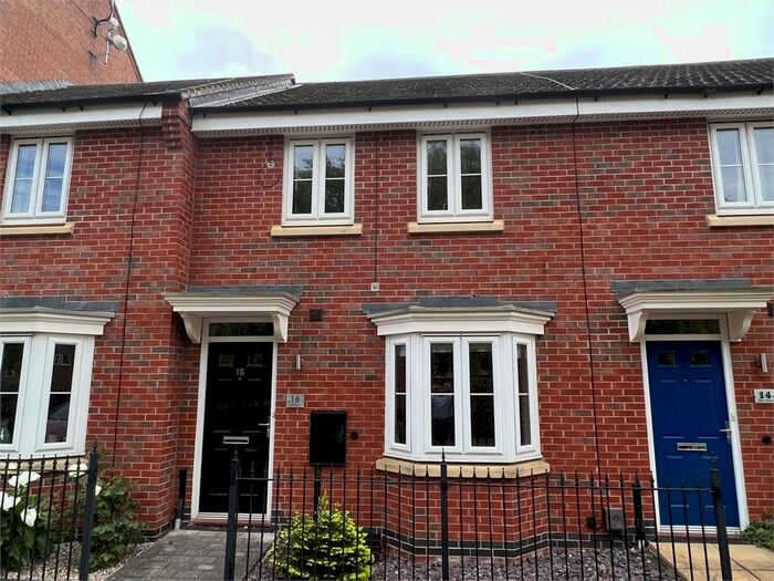 3 Bedroom Town House To Rent In Apple Avenue, Fernwood, Newark, Nottinghamshire., NG24