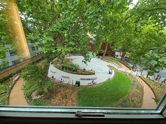 1 Bedroom Flat To Rent In Waterson Street, London, E2