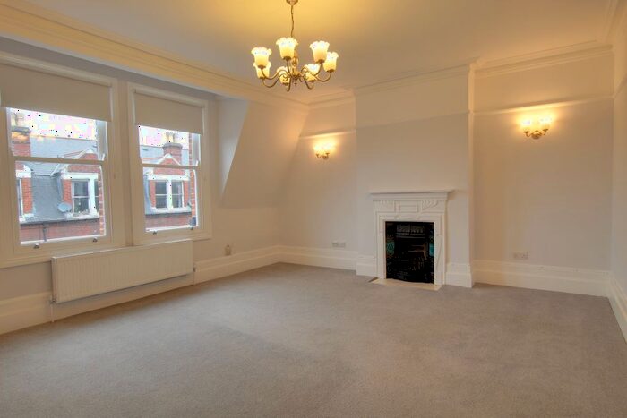 3 Bedroom Flat To Rent In Richmond Road, (), Twickenham, TW1