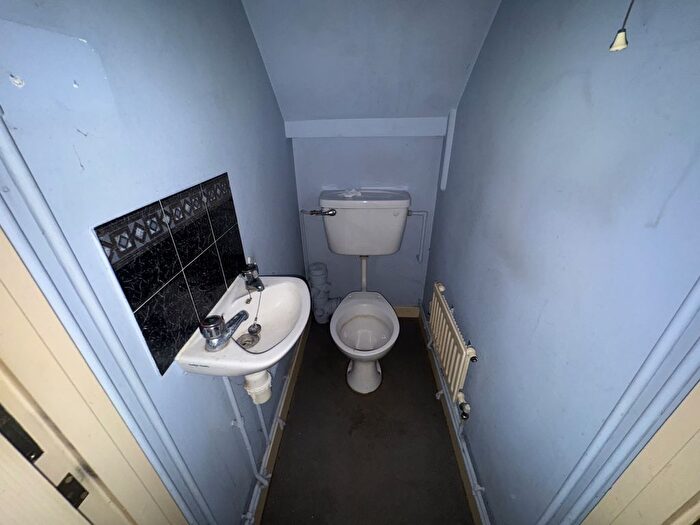 2 Bedroom Property For Sale In Ching Way, Chingford, London, E4