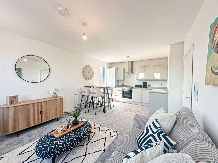 1 Bedroom Flat For Sale In Brook Street, Neston, CH64