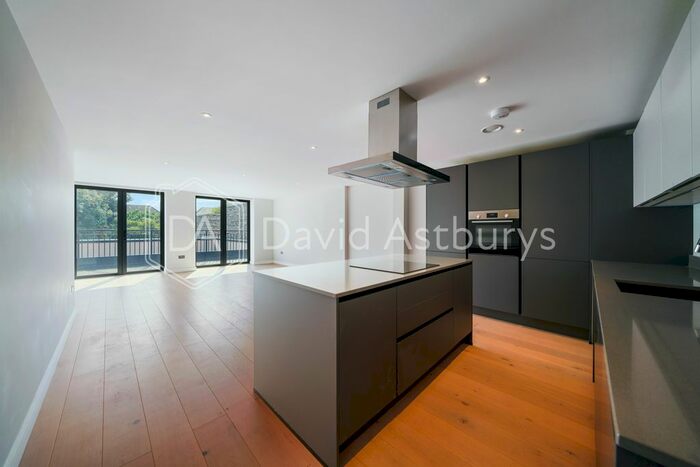 3 Bedroom Flat To Rent In Tottenham Lane, Crouch End, London, N8