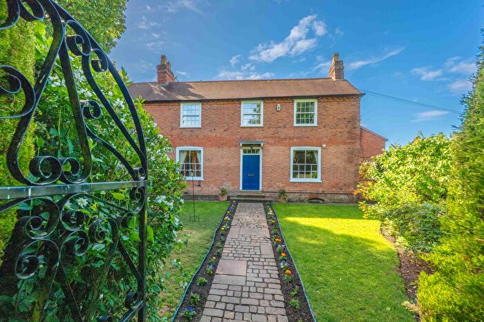 4 Bedroom Detached House For Sale In Church Lane, Bearley, CV37