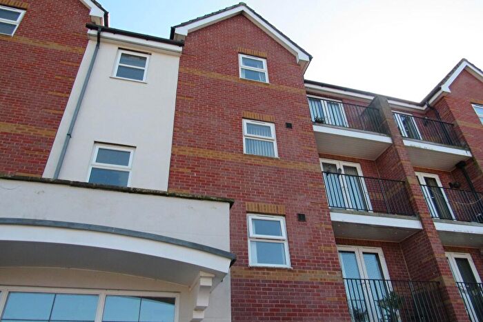 2 Bedroom Apartment For Sale In Oakcliffe Road, Manchester, M23